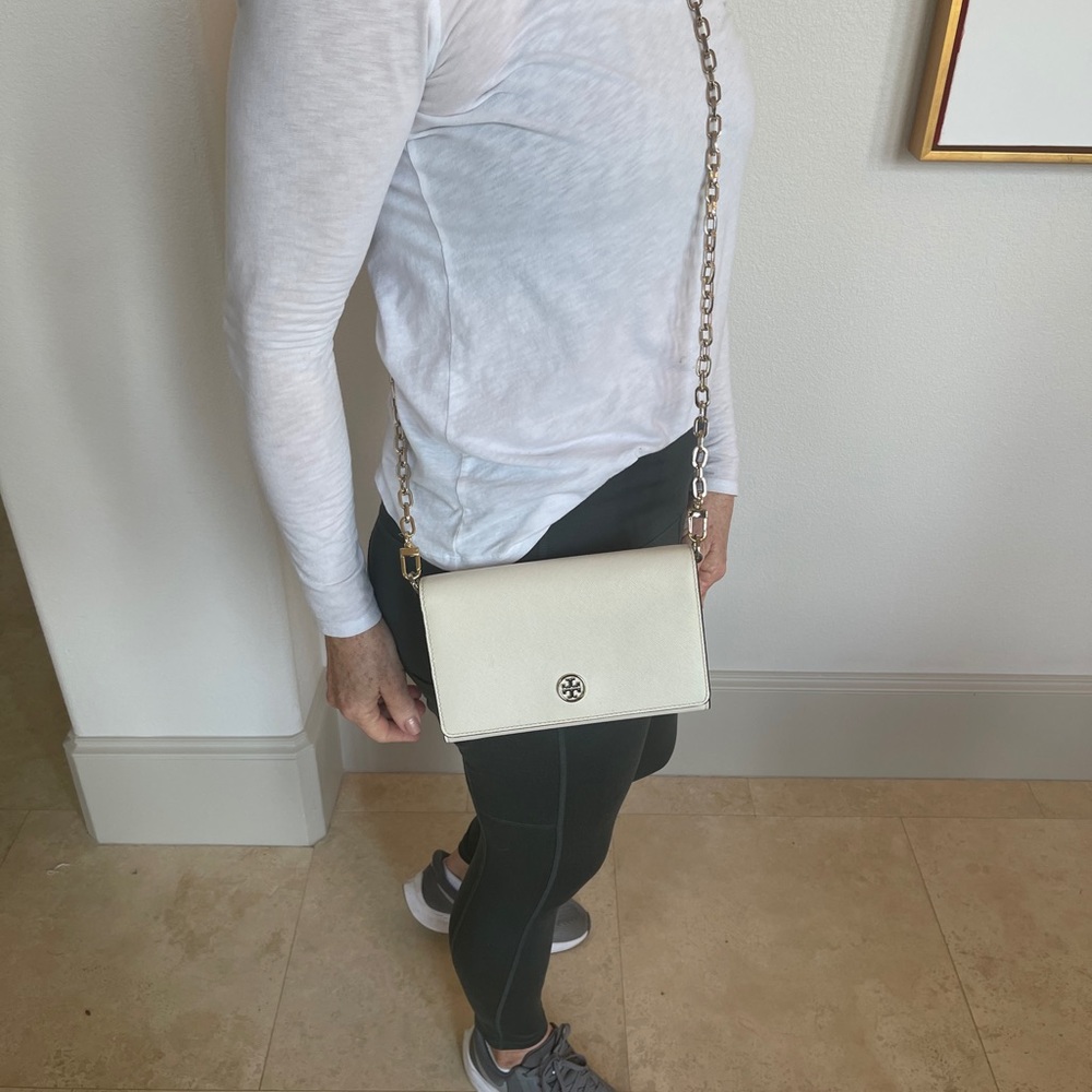 Tory Burch Robinson Wallet on Chain